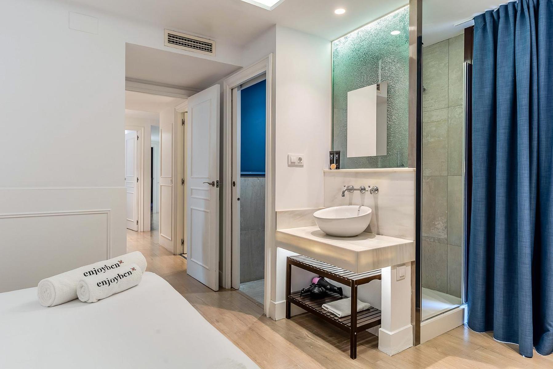 Enjoybcn Colon Apartments Barcelona Zewnętrze zdjęcie